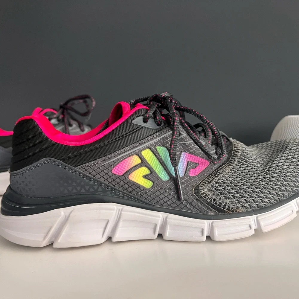Fila Women's Memory
Multiswift Running Shoe - Gray with Pink / Rainbow - Picture 9 of 13